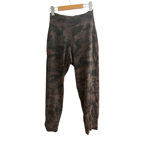 Lululemon Align Jogger Crop *23" - Picture 1 of 5